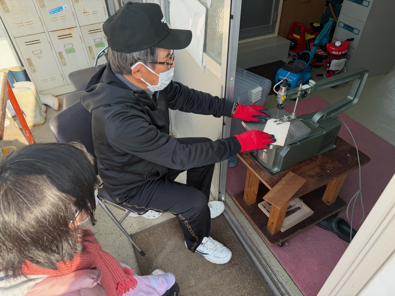 かわいい木のマグネット